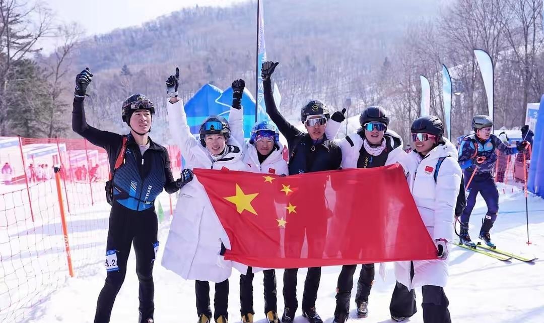 关于冠军诞生！默契配合团体滑雪夺冠的信息